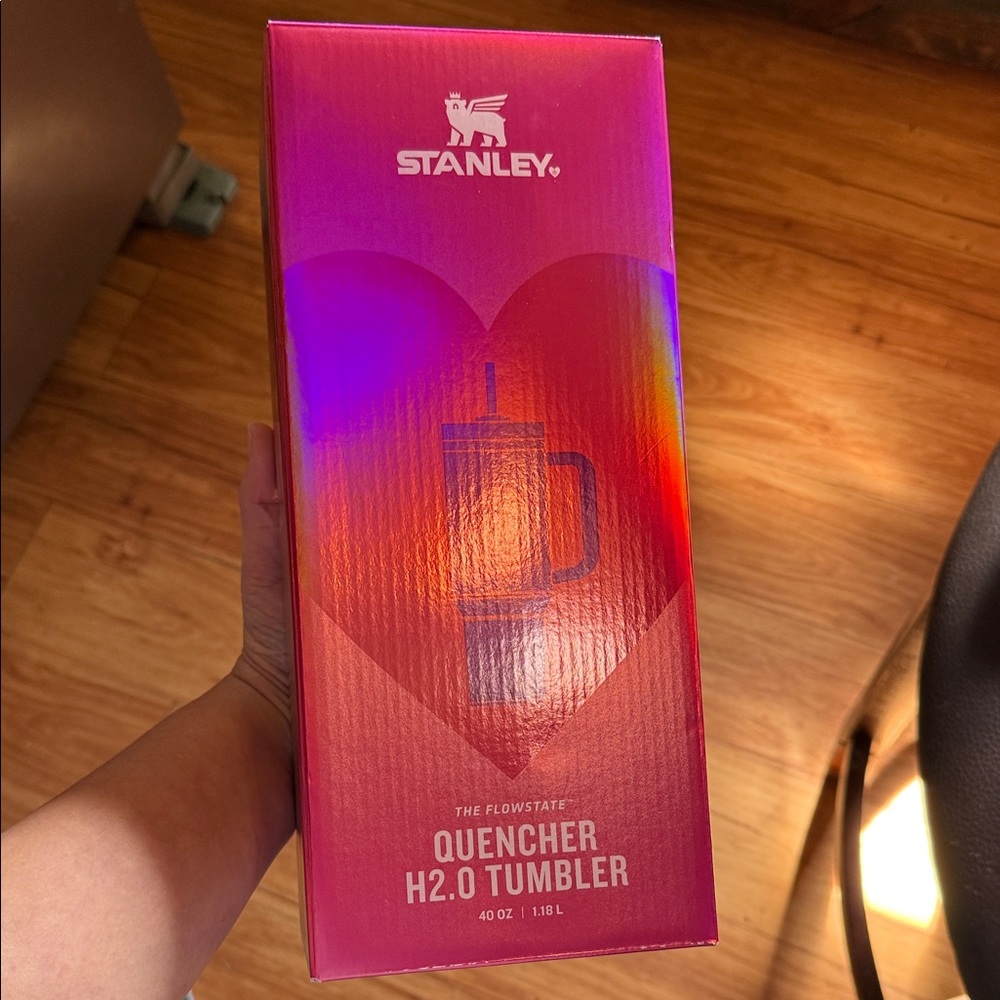 Stanley Quencher Tumbler in Pink and Purple